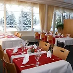 Alvier Seminar- Und Hotel Obersaxen