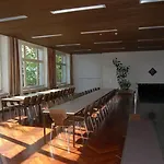 Alvier Seminar- Und Hotel