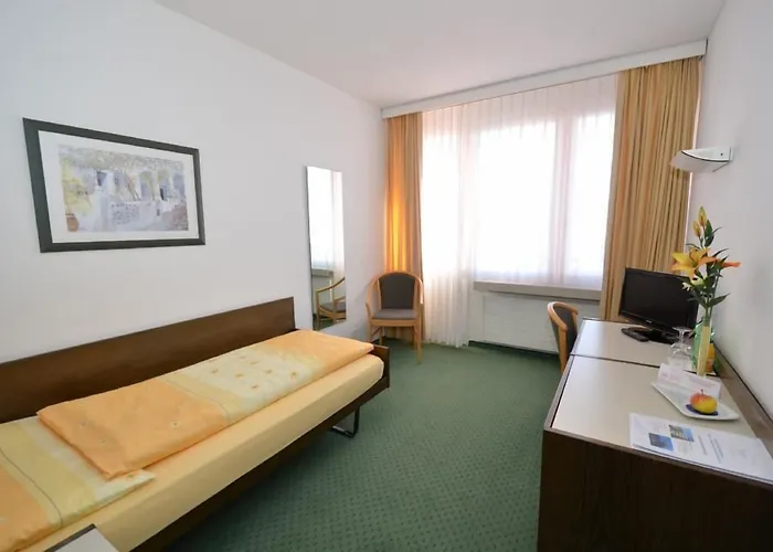 Alvier Seminar- Und Hotel