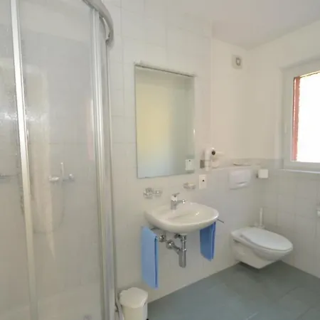 Alvier Seminar- Und Ξενοδοχείο Obersaxen